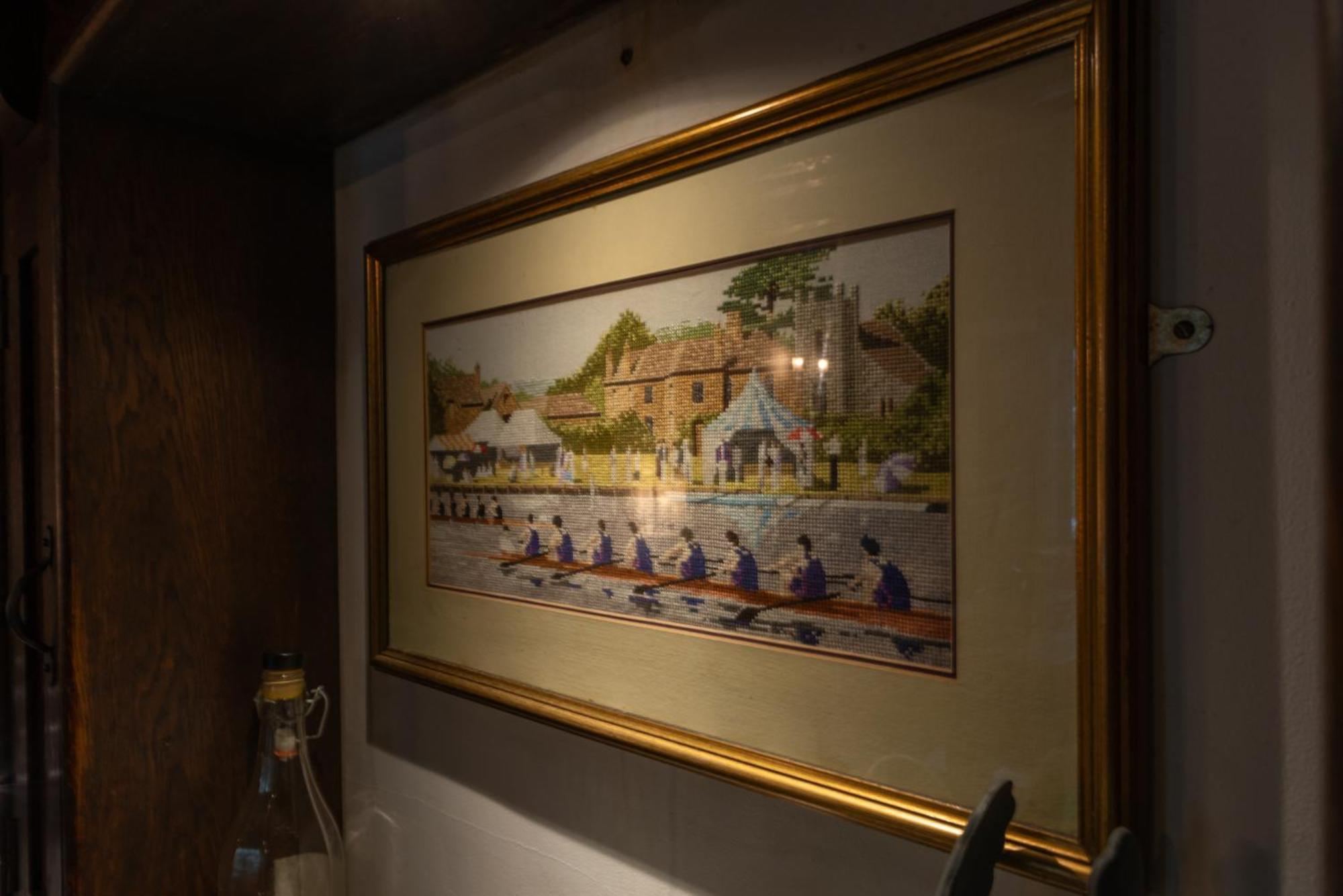 15Th Century Tiny Character Cottage-Henley Centre Zewnętrze zdjęcie